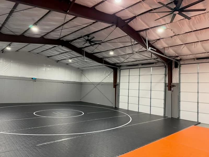 Foto de proyecto de instalación deportiva comercial de acero