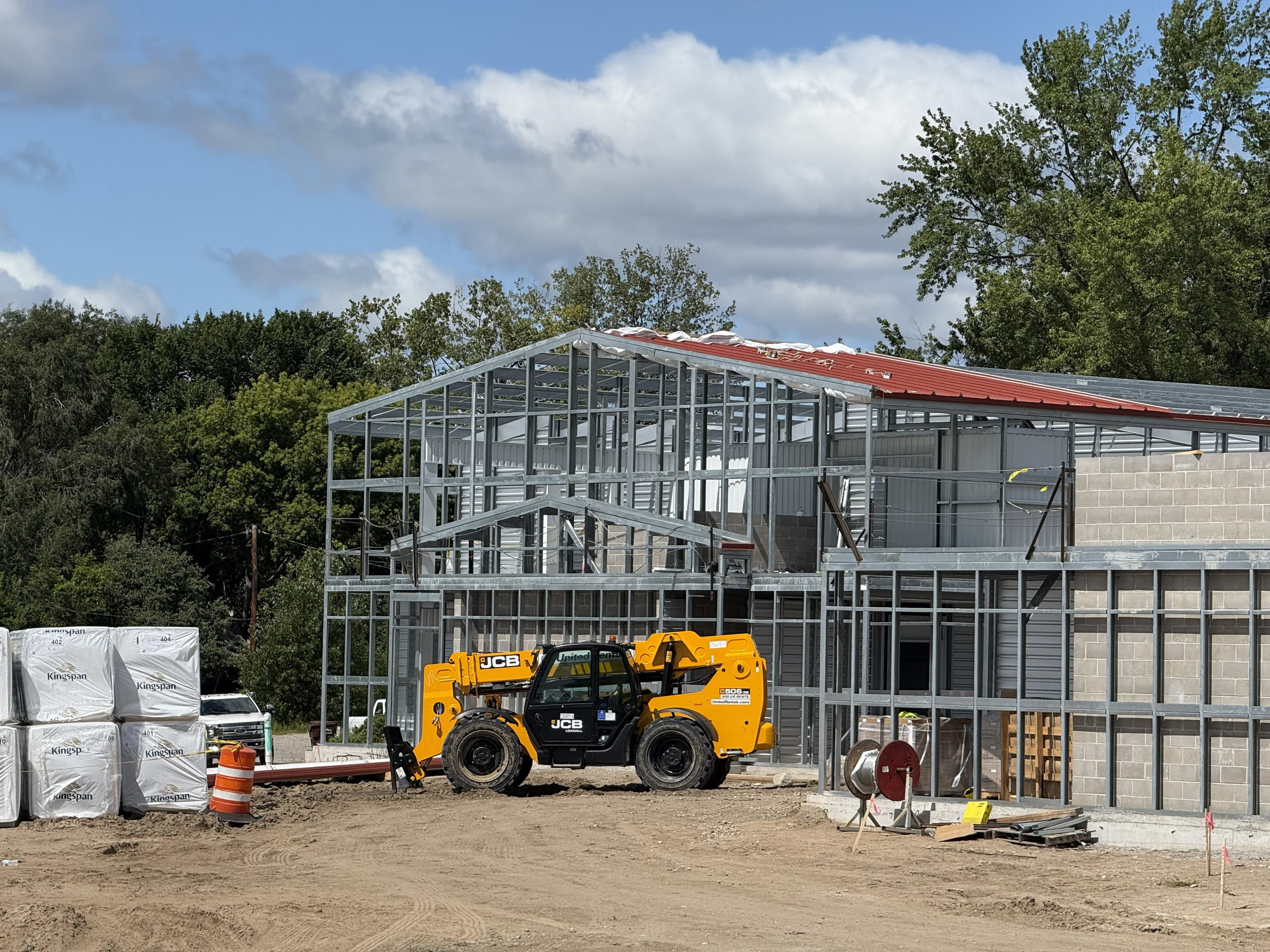 Steel Building Construction With Telehandler